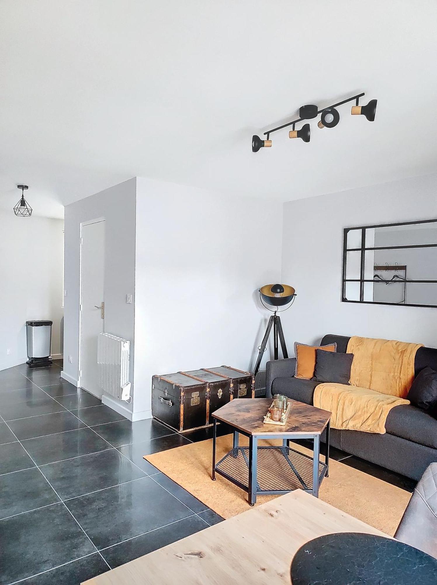L'Atelier D'Anatole Apartment Oyonnax Exterior photo